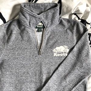 Roots Zip Sweater GREAT CONDITION, Worn only 3-4x